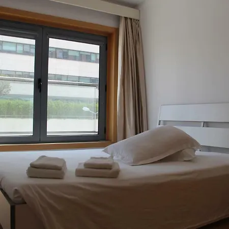 Panoramic Building T2 Apt Next To Campus Justica * Lizbona