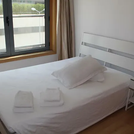 Panoramic Building T2 Apt Next To Campus Justica * Lizbona